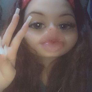 Meet your Posher, Abigail